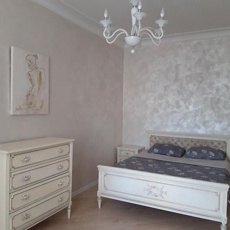Luxury Apartment In The Center Chişinǎu Buitenkant foto