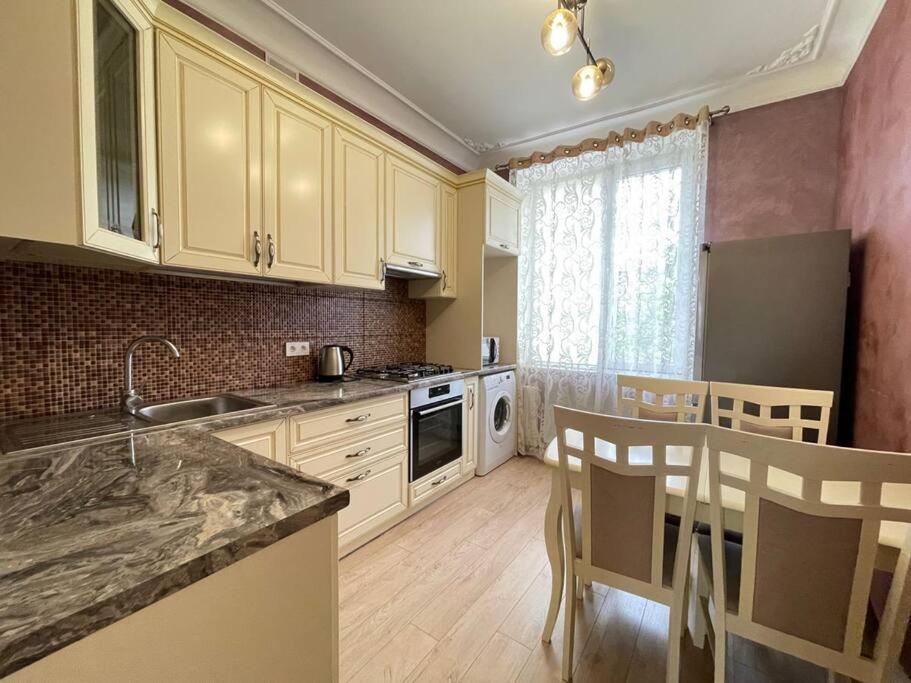 Luxury Apartment In The Center Chişinǎu Buitenkant foto