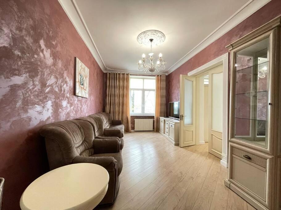 Luxury Apartment In The Center Chişinǎu Buitenkant foto